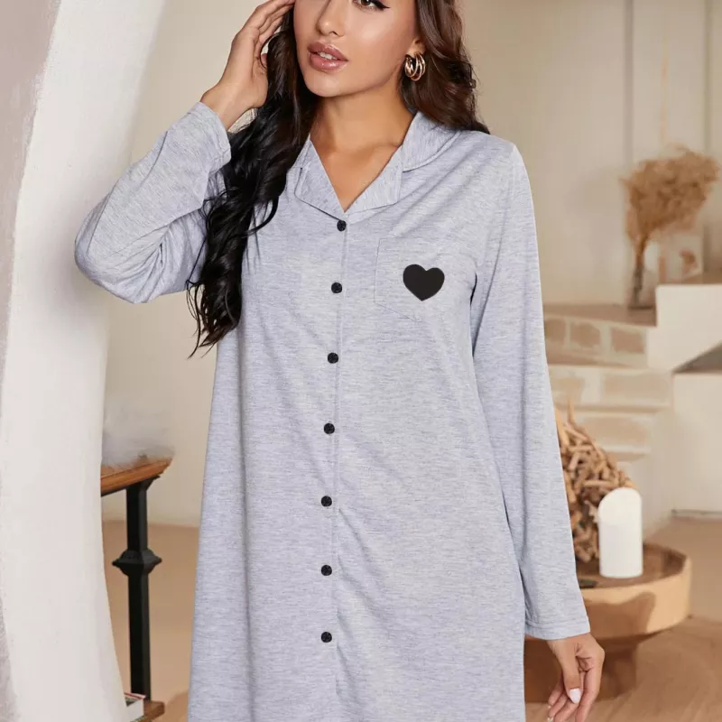 Chemise de nuit allaitement en coton gris avec motif coeur